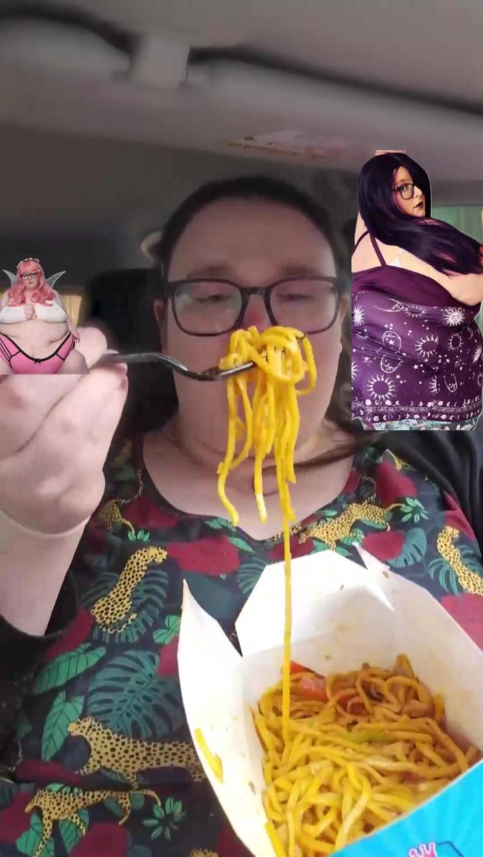 SSBBWLadyBrads: La SSBBW si regala una gustosa sorpresa