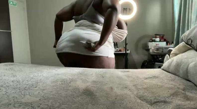 Legendary Booty Overdose: Schuddende gigantische Nautral tieten