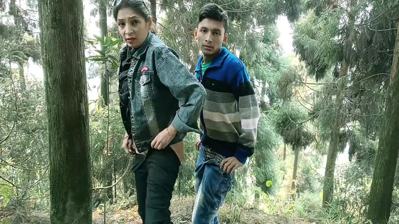 Anjalisingh_sexy: 18 Year Old Indian College Boy Hot Sex with Mature...