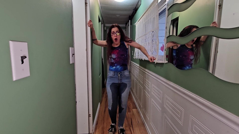 Nerdy_faery: Wetting My Jeans Makes Me Squirt