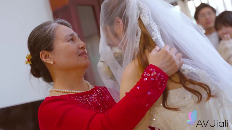 AV Jiali: Damat düğün gecesinde sakura tarafından aldatılıyor