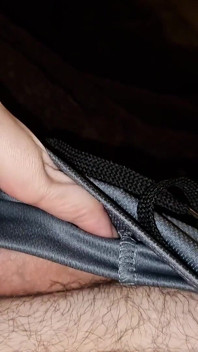 scopare i miei pantaloncini e colorarli con il presborrata, per tutti voi amanti del rigonfiamento