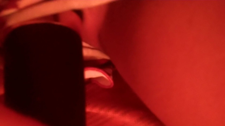 Hott Lilly: Piacere sul divano