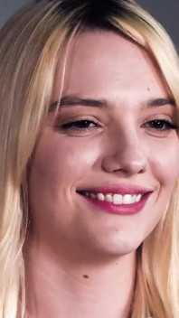 Girlsway - Eksperimen oral terhangat dengan dua awek cantik Kenna James dan Kristen Scott