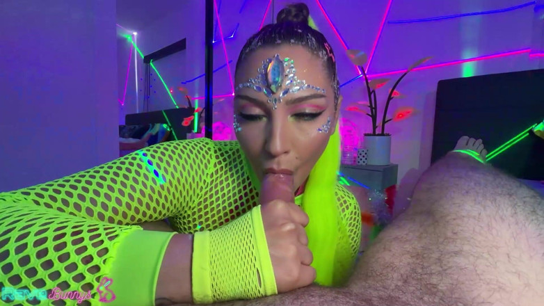 Rave Bunnys: Vivian Taylor Takes Brian Omally's Massive Cock Balls Deep Missionary!