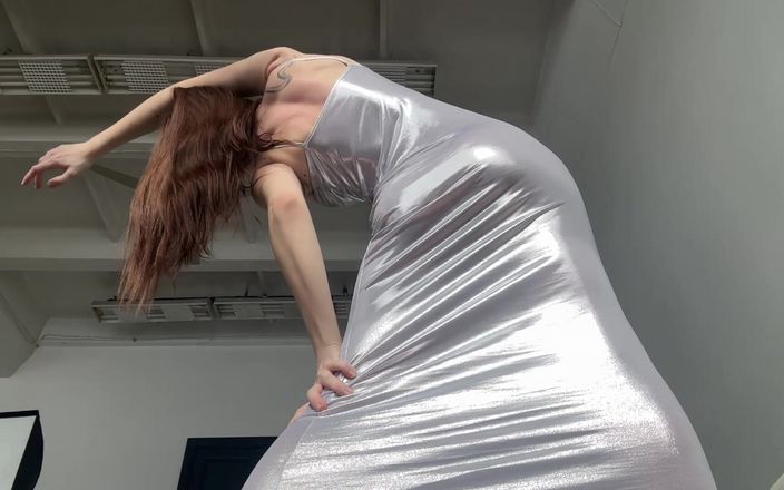 Skinny_lady69: Váy xuyên thấu nóng bỏng