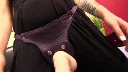 Eros JOI - Liberated Eye: La douce Lacey Channing instructions de branlette sur un gode...