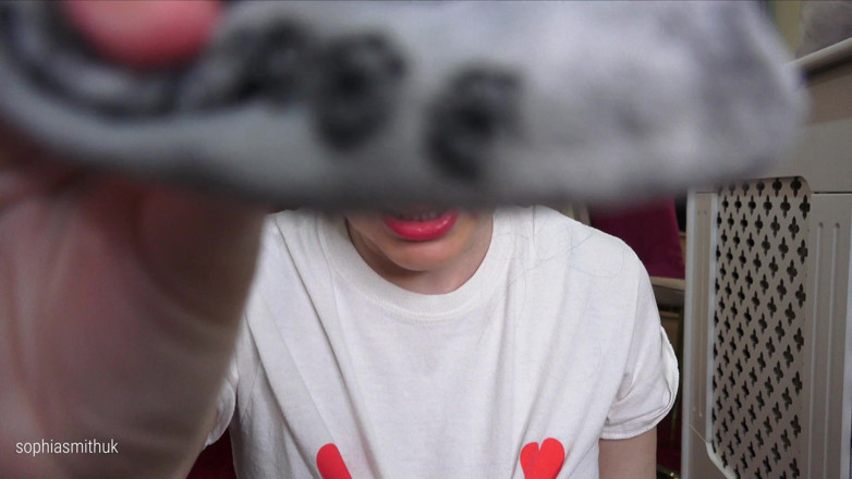 SophiaSmithUK: Picioare transpirate jură