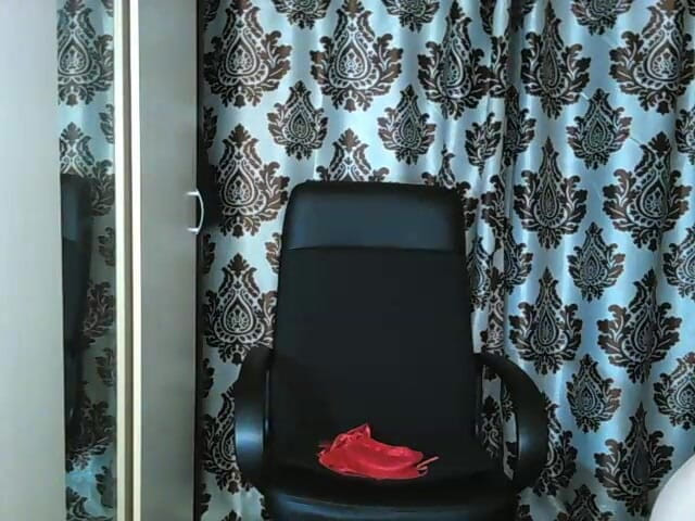 AimeeParadise: La troia matura Aimeeparadise in uno spettacolo privato