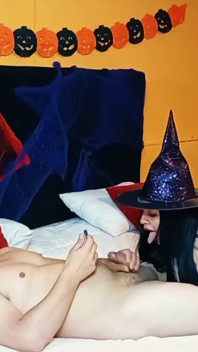 Fantasme D’halloween: J’ai Baisé Ma Belle-mère Habillée En Petite Sorcière.