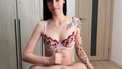 HannahKim: Jag beställde en hora i en timme, låt henne tjäna...