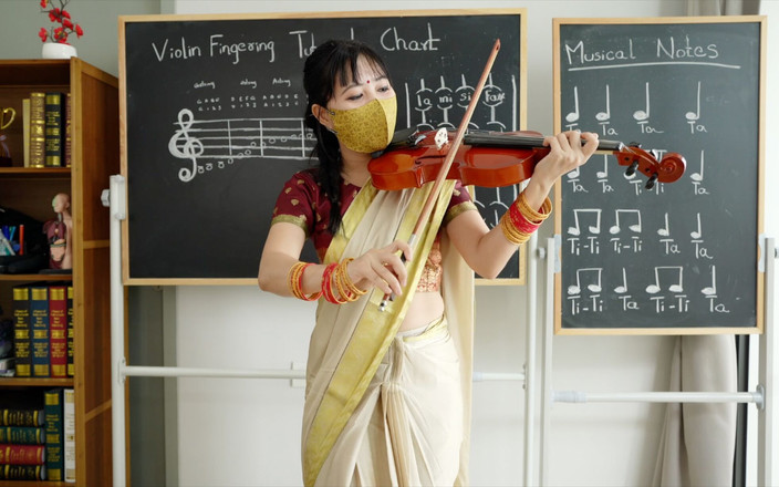 Mya Mya: 小提琴老师被她的学生性交