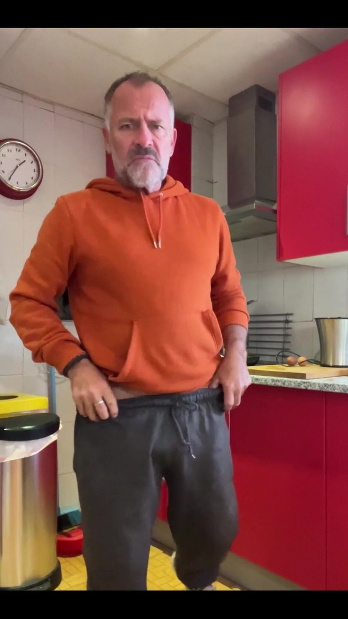 Daddybearvlc: Klobása Někdo?