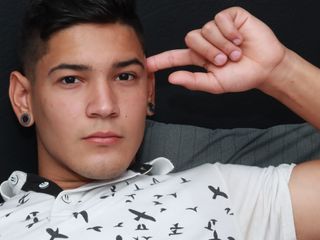 Latino boys porn: O diabo