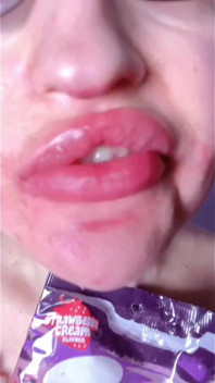 Asmr diş şekeri yeme - asmr, göz gözlüğü, gianess, ruj, büyük dudaklar, mough, yemek, yüz fetişi, uzun tırnaklar
