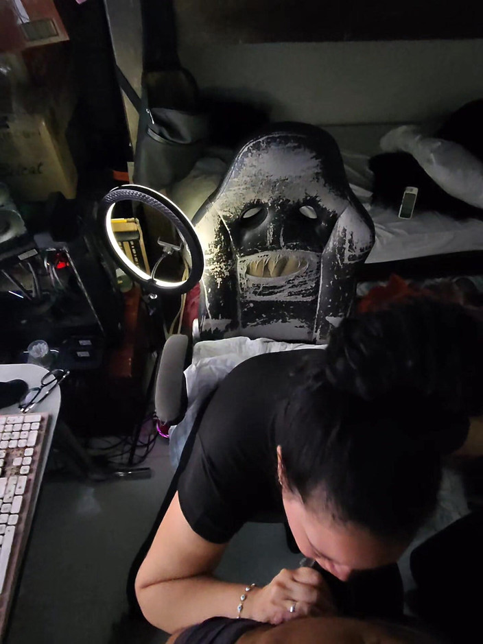 PABLO N3GROBAR: Visita sorpresa de Garganta Queen Raw en primer plano - pukkkke