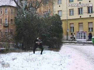 Pissing Girls: Abiertamente meando 2 - DVD al aire libre para mear en lugares...