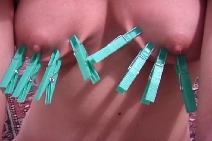 NM fetish femdom videos by Princess Nikki Cruel: Bujna ruda laska zostaje ukarana