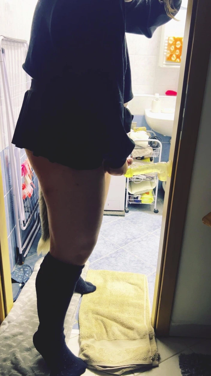 딜도에 사정하고 빨아. 출연 Feelingharmony, Feelingharmony