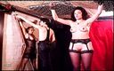 House of lords and mistresses in the spanking zone: BDSM chinuindu-se în mod francez