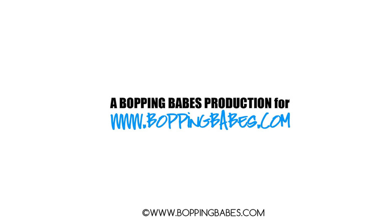 Bopping babes: Sapphire - kuchyňský striptýz