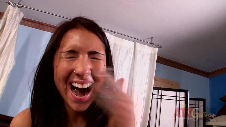 ATKIngdom Fans: Giggly girl loves sybian