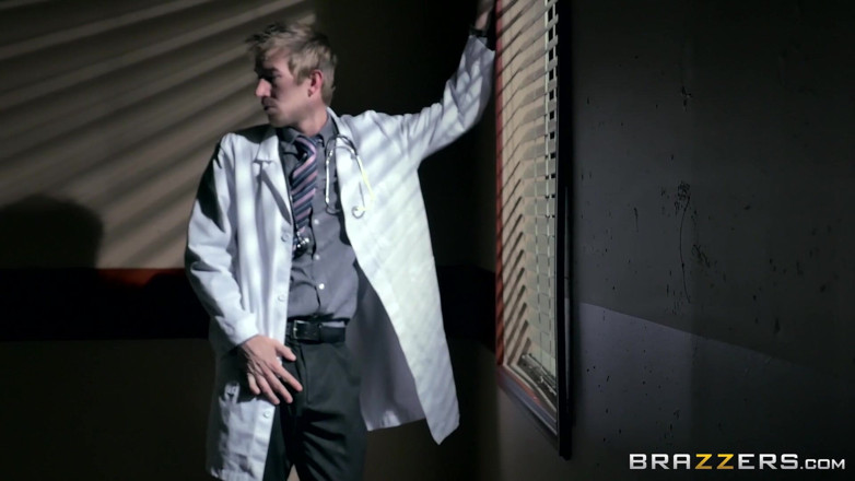 BRAZZERS: Brazzers - Danny D těžko odolat divokému super žhavému tělu Arielly Ferrery