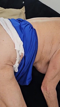 Eu vs. quente gilf de 77 anos Desiree Eden