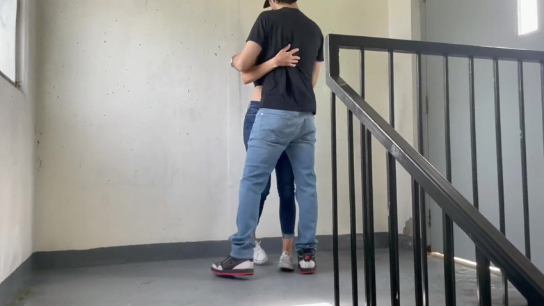 Serenity Cox: Suami merakam hotwife mengongkek kawan di Tirwell