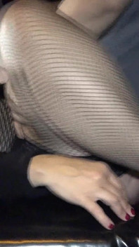 Scopata e go gangbang con 17 ragazzi al Adult Theatre