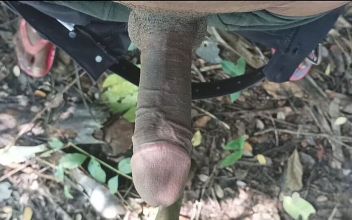 Subrata: Indische homo-pik masturbatie in de jungle