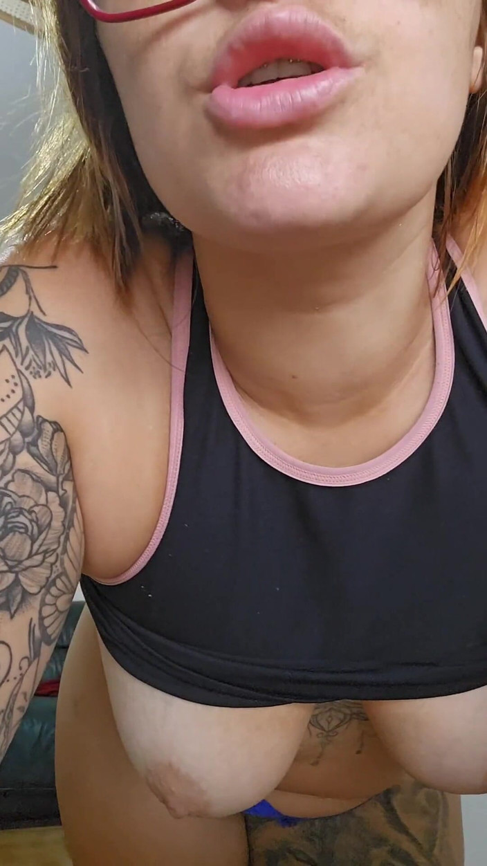 Dai Belan: मैं वीर्य का स्नान करने के लिए तैयार हूं, मुझे पसंद है कि आप मेरे महसूस करने के लिए अपना लंड मेरी बगल पर रगड़ते हैं