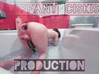 TCiskiss Production's: Велика божевільна величезна скляна анальна пробка Тіффані Ціскісс
