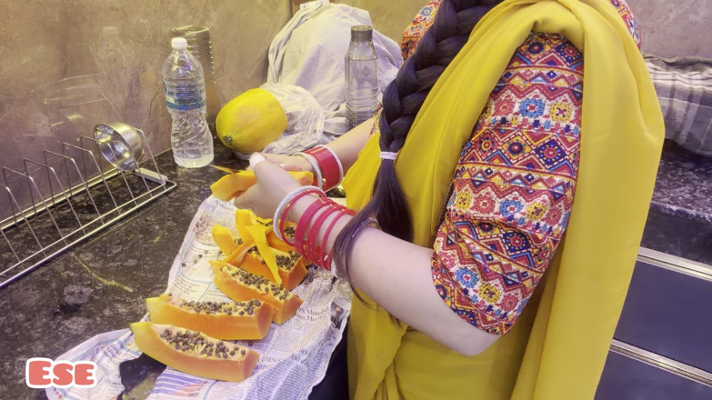 Sammy Sins: Indiancă desi Bhabhi având grijă de iubitul său devar și futută...