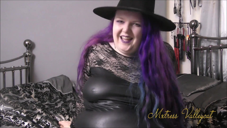 Mxtress Valleycat: Witches feet makes you cum in pants