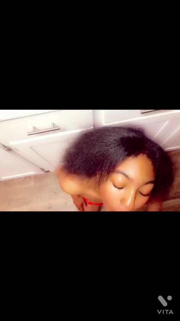 Fijii pornbox: Señora de rojo, sabes que es peligroso con ese coño...