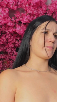 Masturbare dură cu sex în pielea goală- spectacol special în pizdă