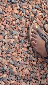 Thick Ebony Thighs N BBW Mature Feet with Plump Juicy Yellow Toes