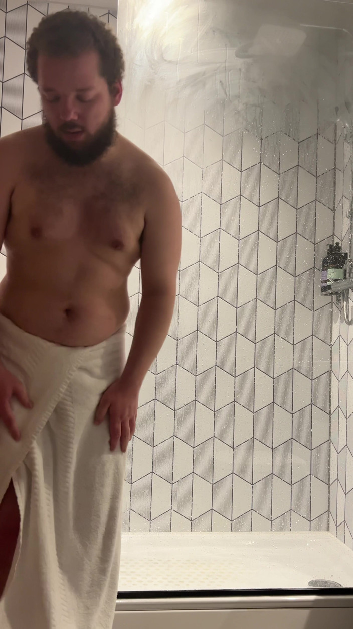 uktattooedchub74: Shower Dreams 1