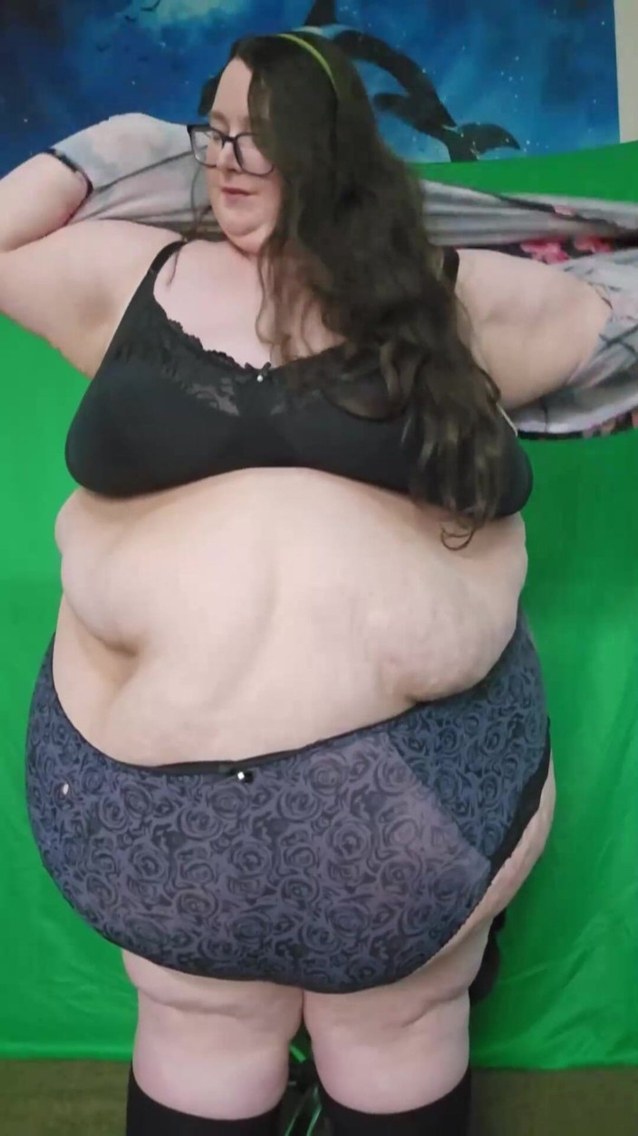 SSBBWLadyBrads: Fat SSBBW Goddess Clothes Try on