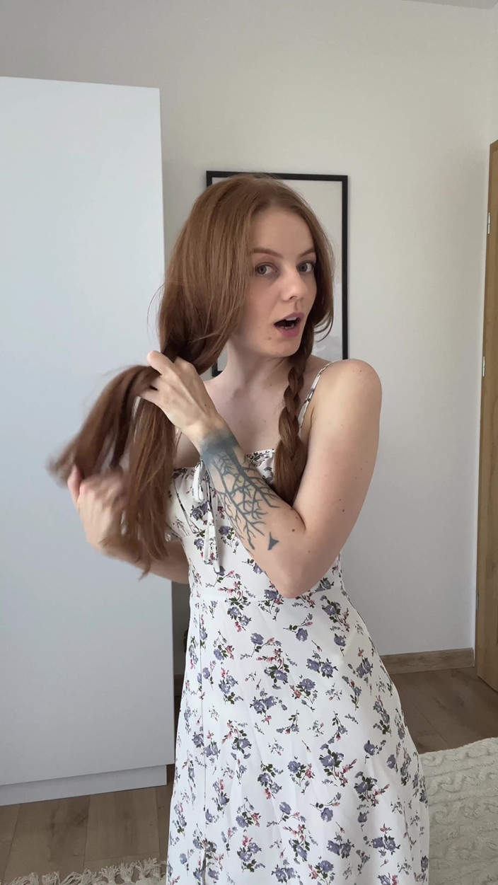LadyInBad: สาวผมแดงขี้อายหางเปียถอดเสื้อผ้าให้เธอโชว์นมใหญ่ๆ