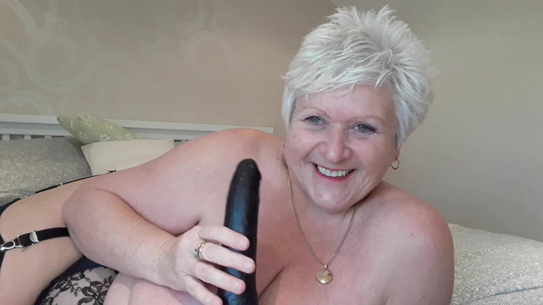 Uk Joolz: Scopa quella figa con il mio dildo bbc