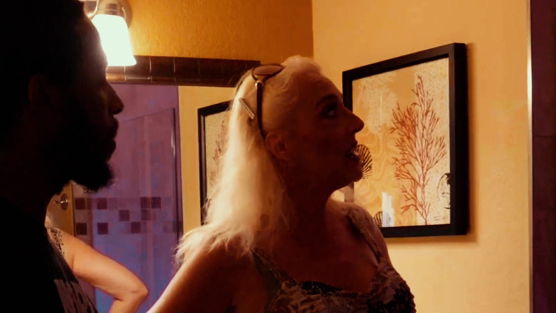 Voo Doo XXX: Slutty MILF Realtor Fucks for Deposit From BBC Client