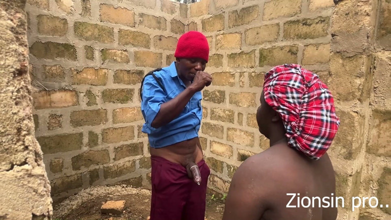 Zion: Ayudante De Casa Y El Portero En Un Edificio No...