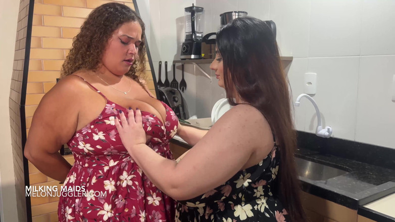 Melon Juggler: Le lattigina latina analua bbw &amp; julia Leite