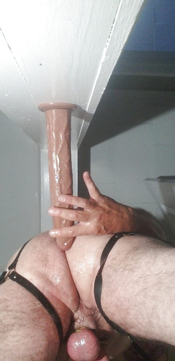 69Jarmus69: गुरुवार की रात, थोड़ी गेंद की पिटाई, और Jarmus के साथ डिल्डो को कुछ वार्मिंग