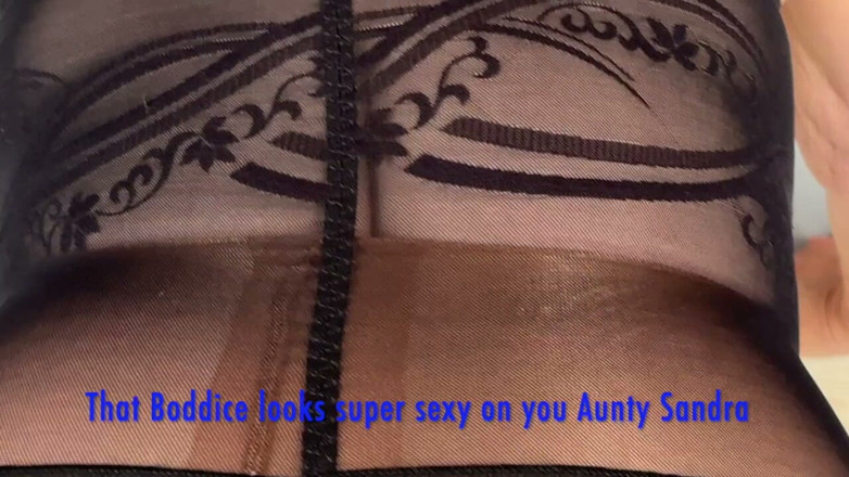 Aunty Sandra vintage girdle queen: Sandra teyze modern gün yardım alıyor vgq73