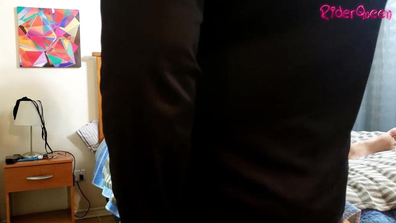 Riderqueen: Film manžel paroháč 27 ošukal nejstaršího nevlastního syna - pevná kamera