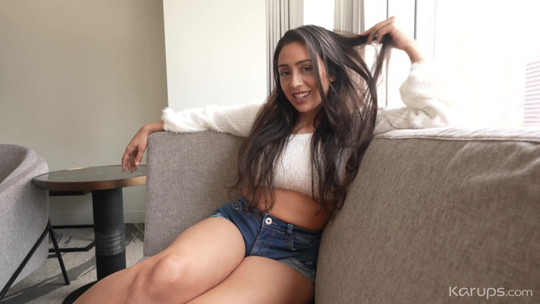 Karups Hometown Amateurs: Zierliche latina mit einem großen runden arsch Lilly Hall verführt...