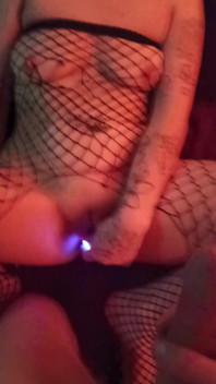 Submissive Slut Does Exactly What Daddy Says